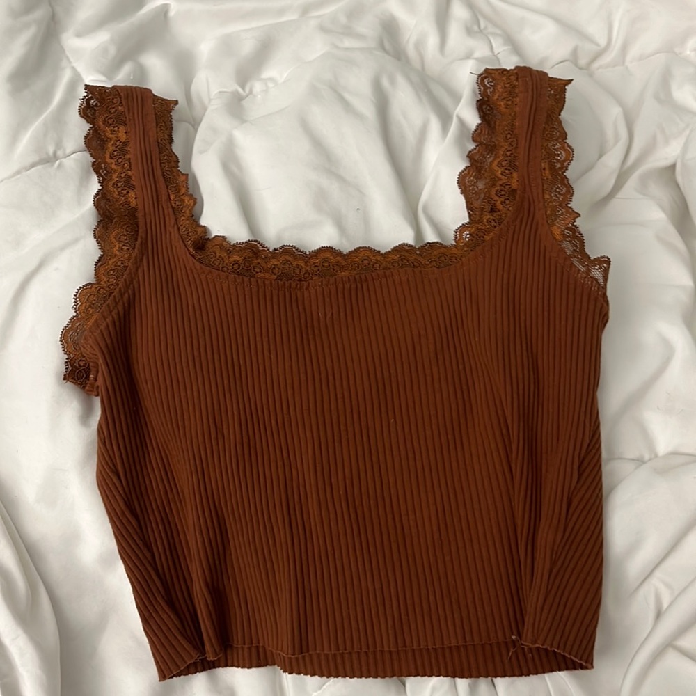 brown tank top